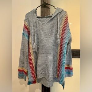 Boho sweater with hood and pocket